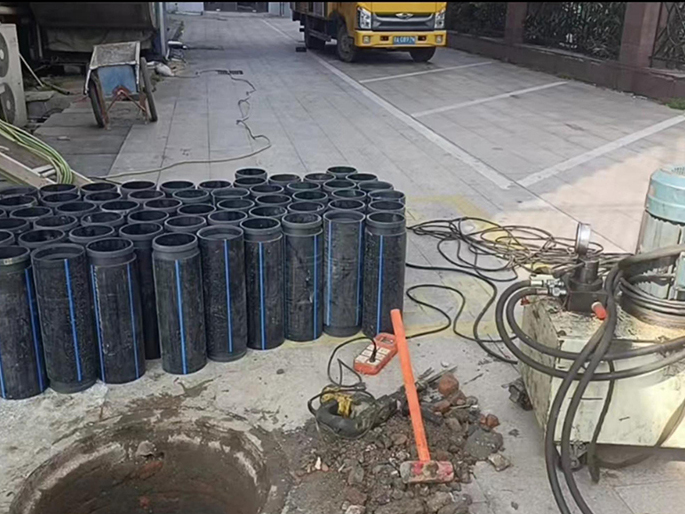 肇东PE置换管厂家 DN315置换管 非开挖管短管置换